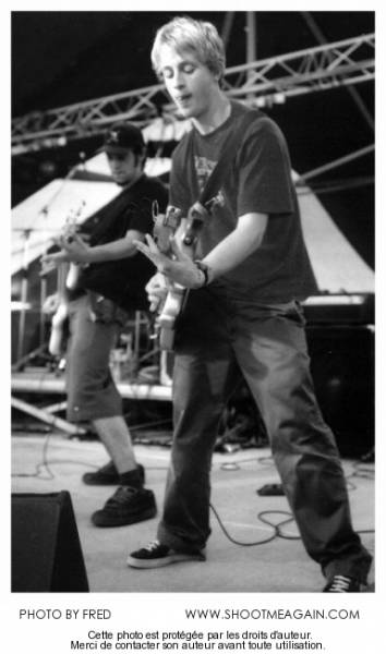 Naked Legs à Ecaussines (Street Live Festival), le 19-09-2004, par Fred — 3 sur 4